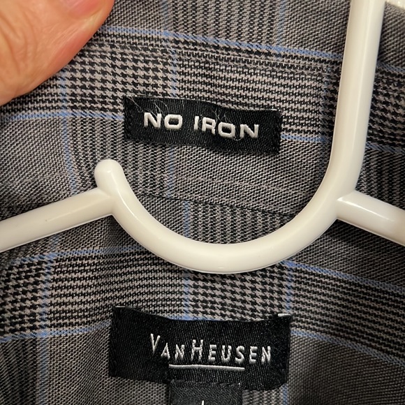 Van Heusen Men's Wrinkle Free Long Sleeve Button Down Shirt - Picture 5 of 10